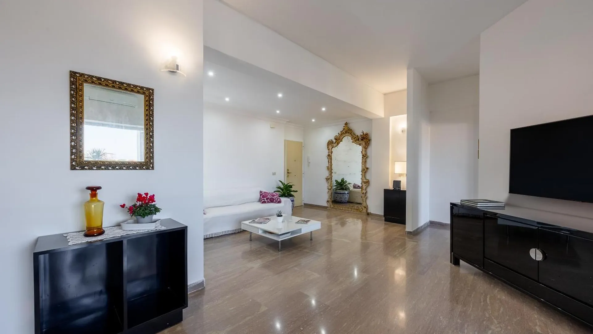Bed & Breakfast Vaticano84 Gemelli Rome Italy